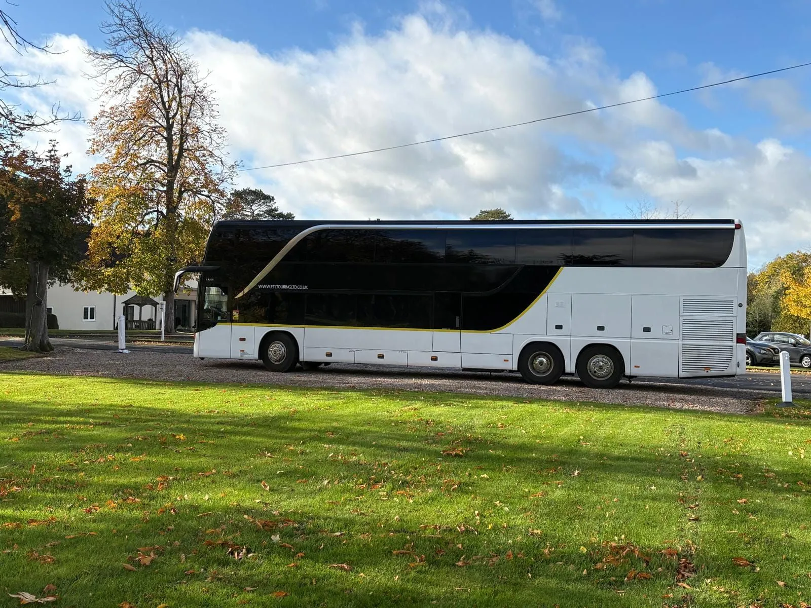 Side profile of an FTL nightliner